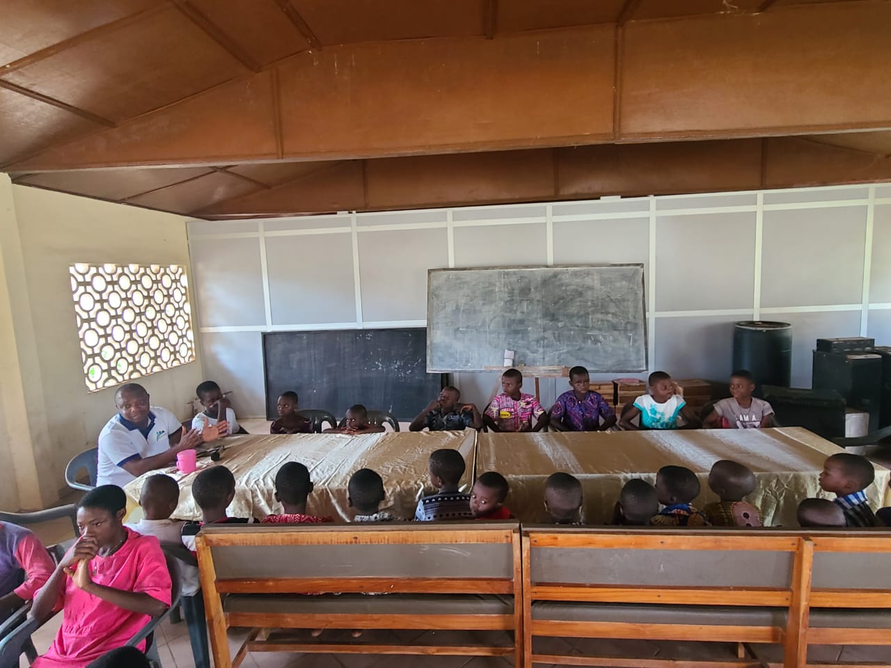 U
            rgence Togo